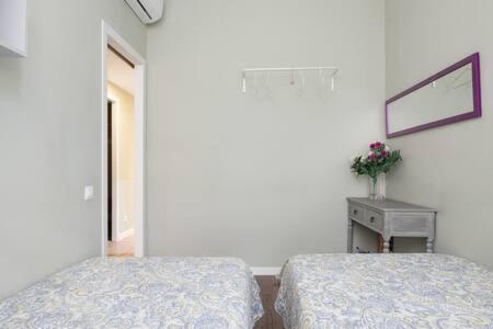 Camp Nou , Fira Barcelona Apartment Оспиталет-де-Льобрегат Экстерьер фото