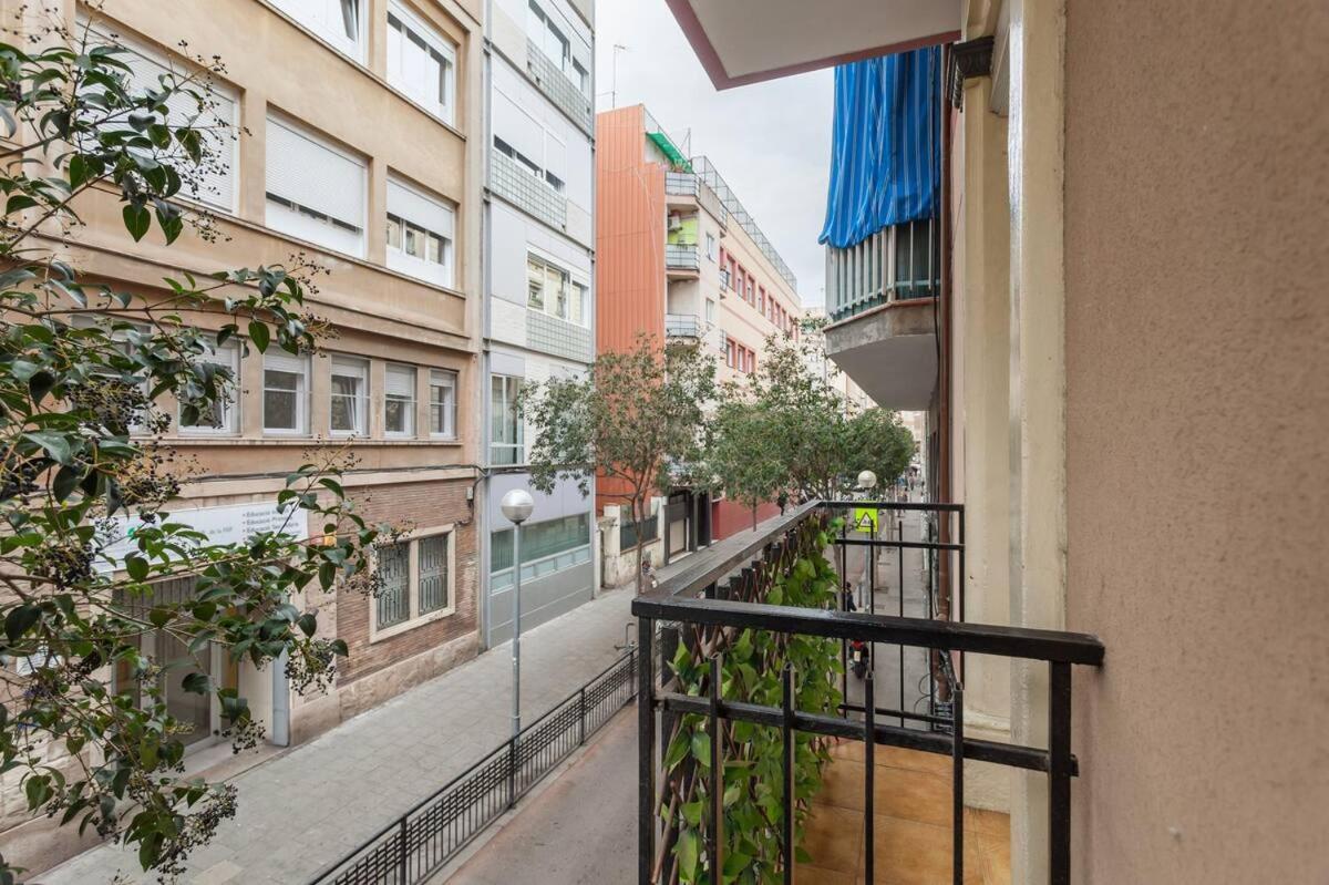 Camp Nou , Fira Barcelona Apartment Оспиталет-де-Льобрегат Экстерьер фото